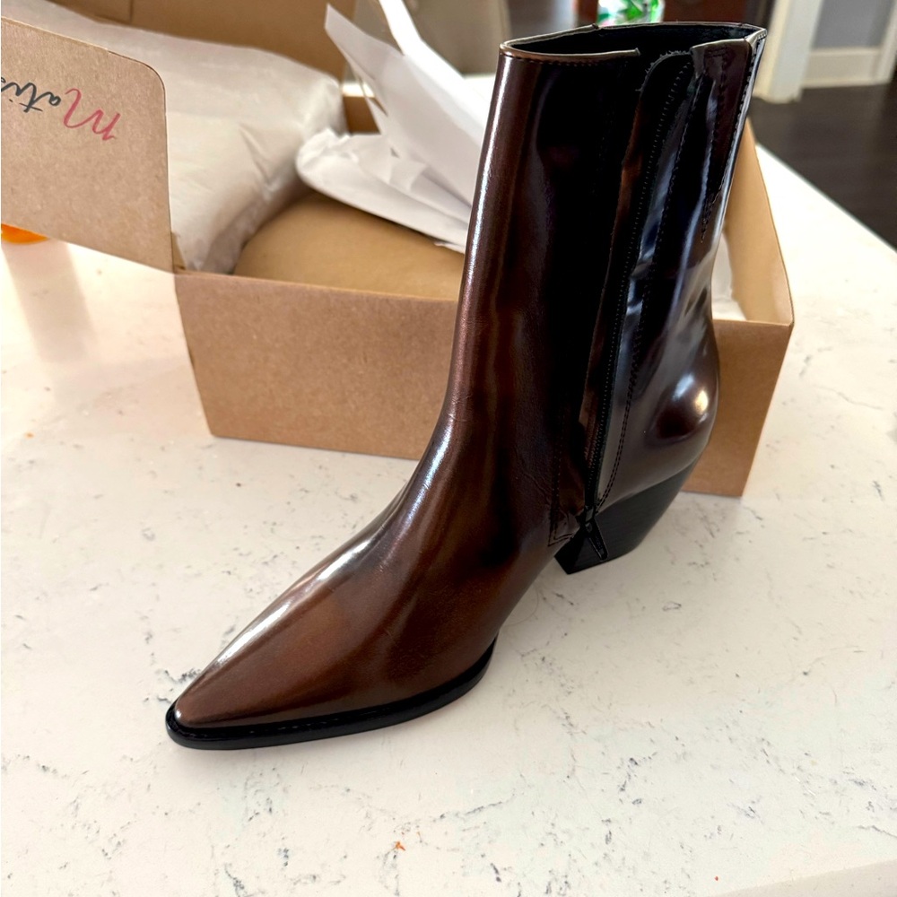 New in box. Matisse Caty Boots. Beautiful bronze color. Size 7.5